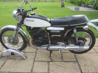 1975 Suzuki T500 Drum Brake (photo 2 of 2)