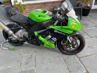2010 Ex Ian Lougher Isle Of Man TT Kawasaki ZX10 Superbike (photo 1 of 2)