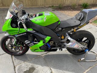 2010 Ex Ian Lougher Isle Of Man TT Kawasaki ZX10 Superbike (photo 2 of 2)