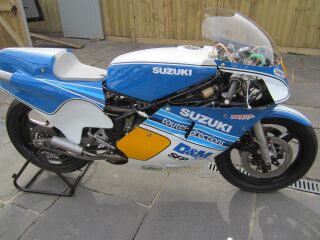 1982 Ex Bob Heath Suzuki RGB500 MK7 (photo 1 of 2)