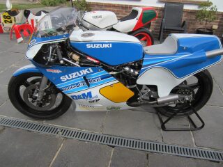 1982 Ex Bob Heath Suzuki RGB500 MK7 (photo 2 of 2)