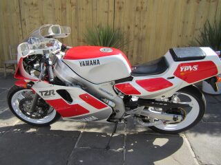 1992 Yamaha TZR250 3MA (photo 2 of 2)