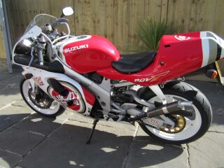 1996 Lucky Strike Suzuki RGV250 VJ23A (photo 2 of 2)