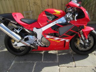 2000 Honda VTR1000 SP1 (photo 1 of 2)