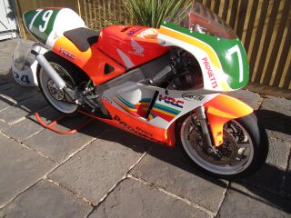 1996 Padgetts Honda RS250 Jay Vincent finished 2nd in the British and european Championship 1997 (photo 1 of 2)