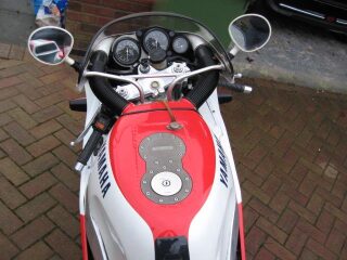 Yamaha OWO1 750cc classic Superbike (photo 2 of 2)